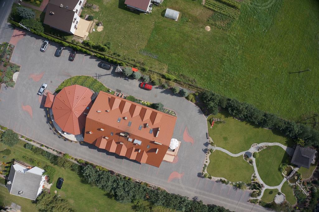 Hotel & Restauracja Okraglak Chęciny 外观 照片