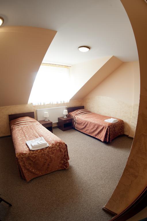 Hotel & Restauracja Okraglak Chęciny 客房 照片