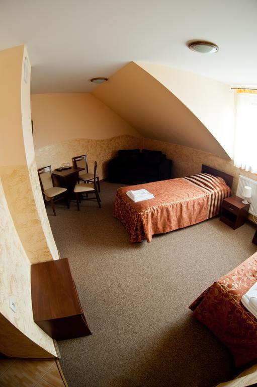 Hotel & Restauracja Okraglak Chęciny 客房 照片